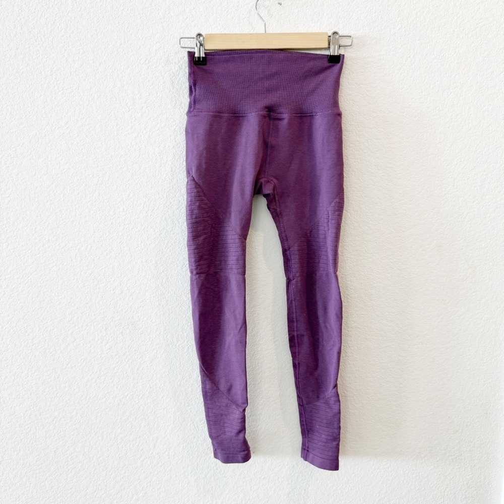 ALPHALETE- High Rise Revival Leggings in Comet Purple - Small
